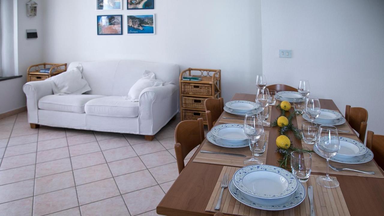 Apartmán Oasi In Centro - Cala Gonone Exteriér fotografie