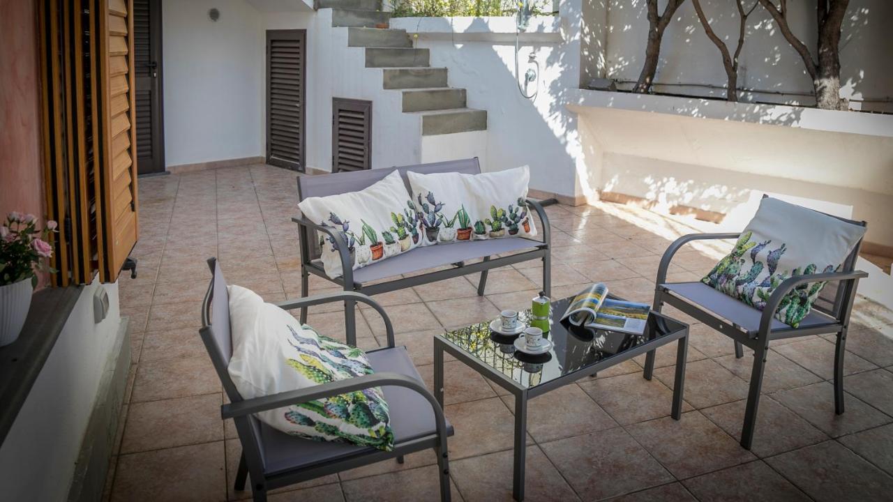 Apartmán Oasi In Centro - Cala Gonone Exteriér fotografie